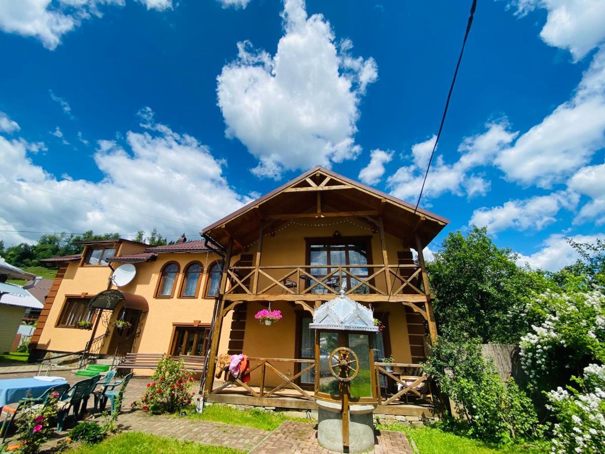 Rodynnyi Zatyshok Guest House Verhovîna Exterior foto