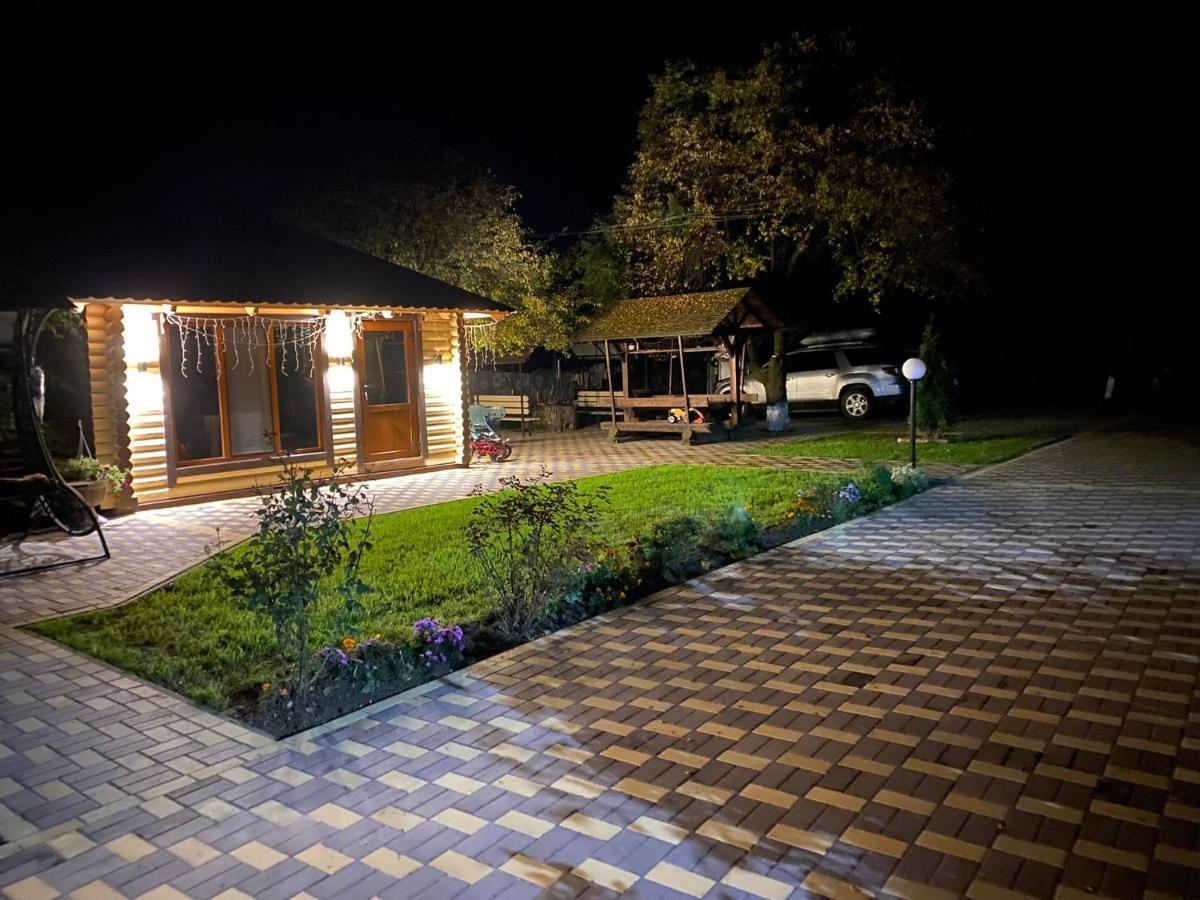 Rodynnyi Zatyshok Guest House Verhovîna Exterior foto