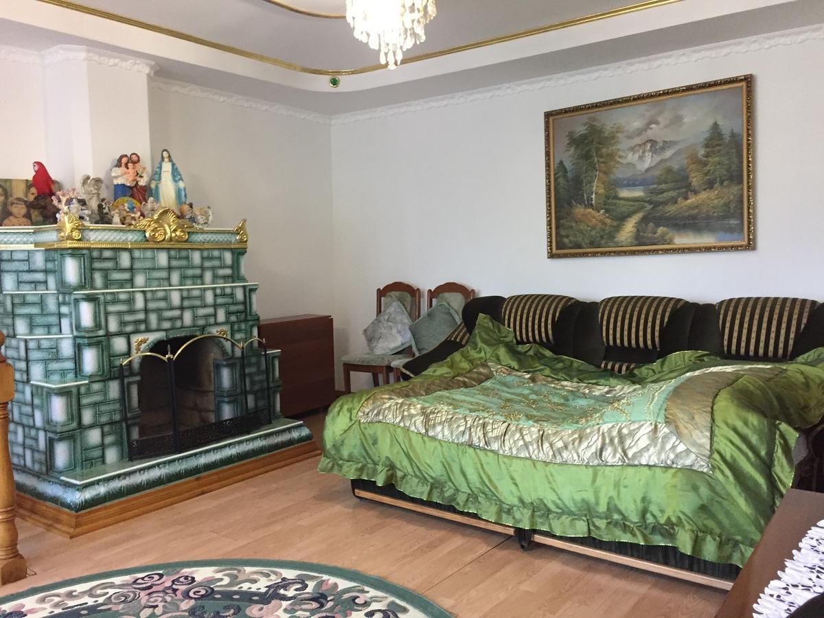 Rodynnyi Zatyshok Guest House Verhovîna Exterior foto